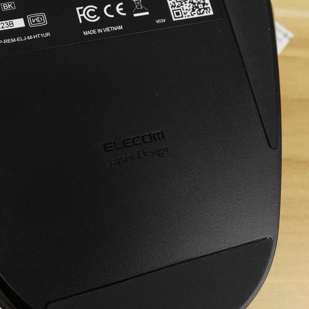 ELECOM HUGE Trackball Mouse Wired Finger-Operated M-HT1URBK Open Box